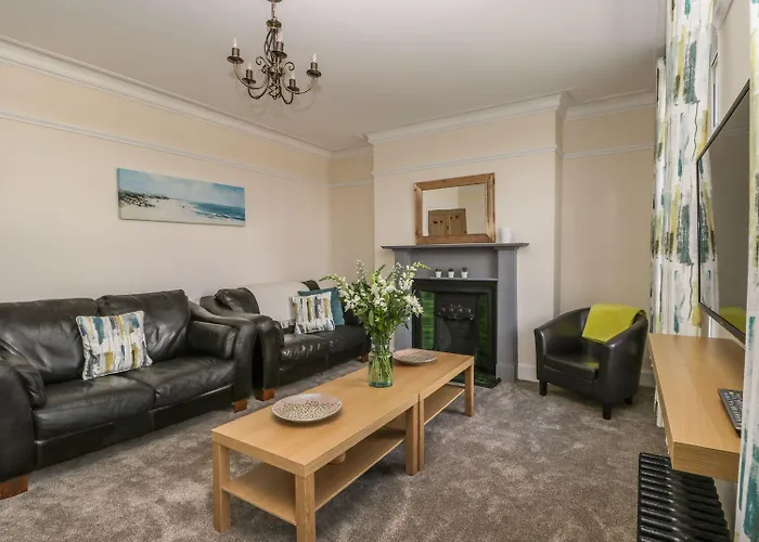 Lavender House * Γουίτμπι